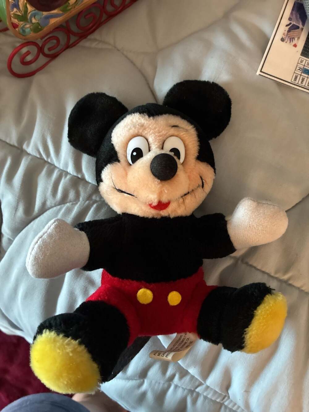 Vtg Walt Disney World Disneyland Mickey Mouse 8" Plush Toy MFR-105 Korea A686